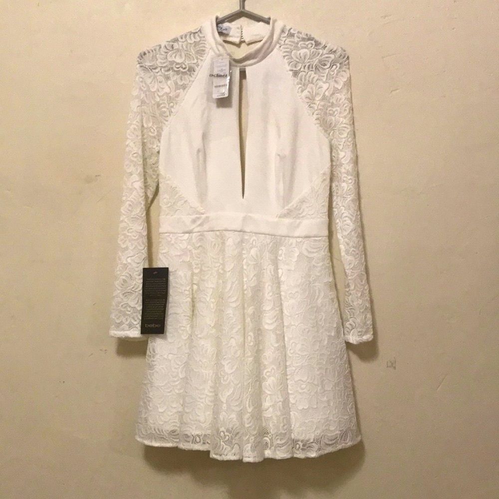 Bebe crème  long sleeve open back lace mini summer dress new w tags size medium